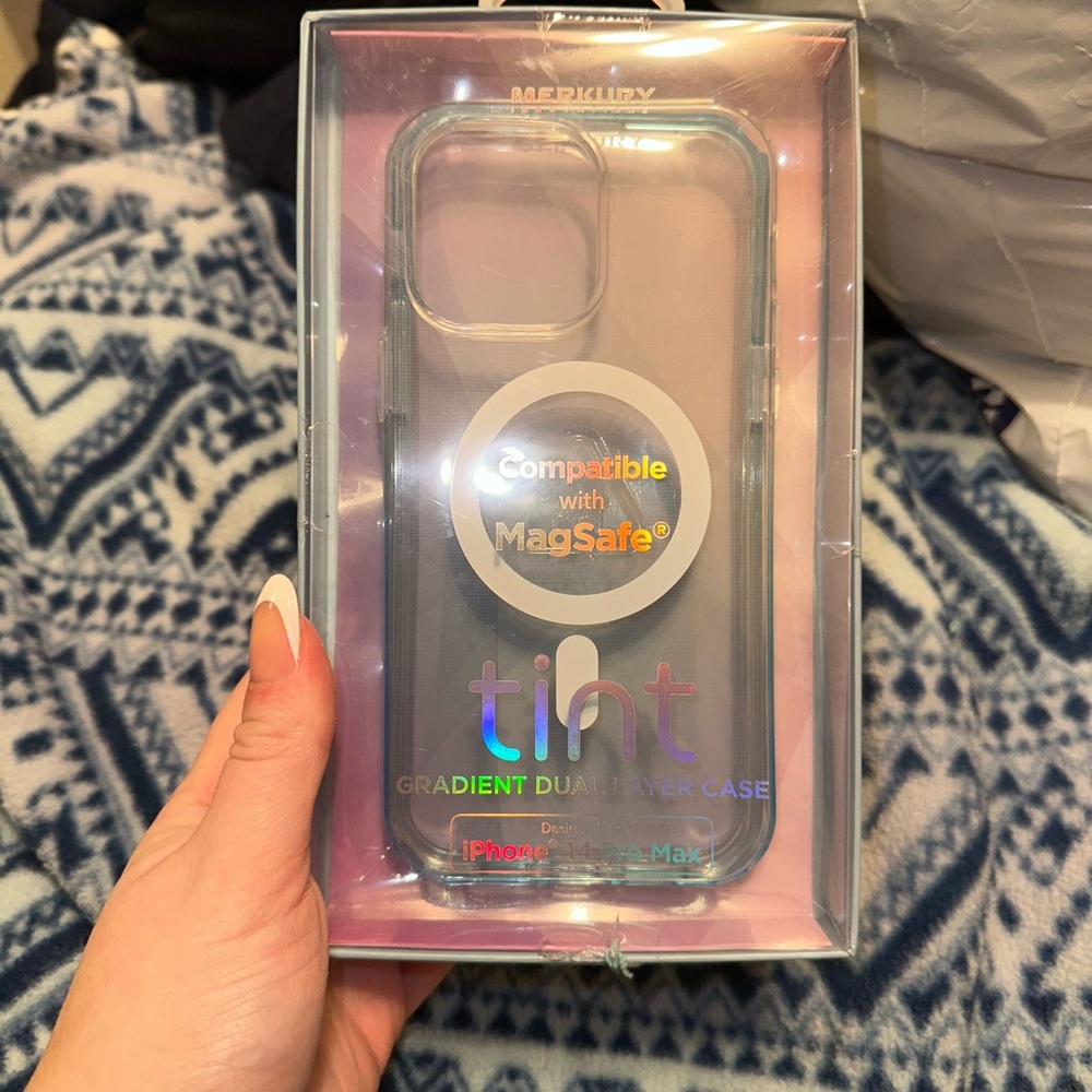 Phone case - Picture 2 of 4